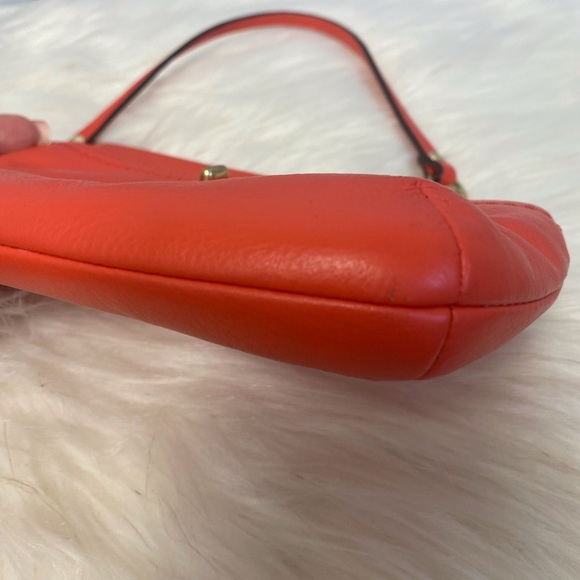 Coach Park Orange Leather Medium Turnlock Wristlet F49472 - Picture 7 of 8